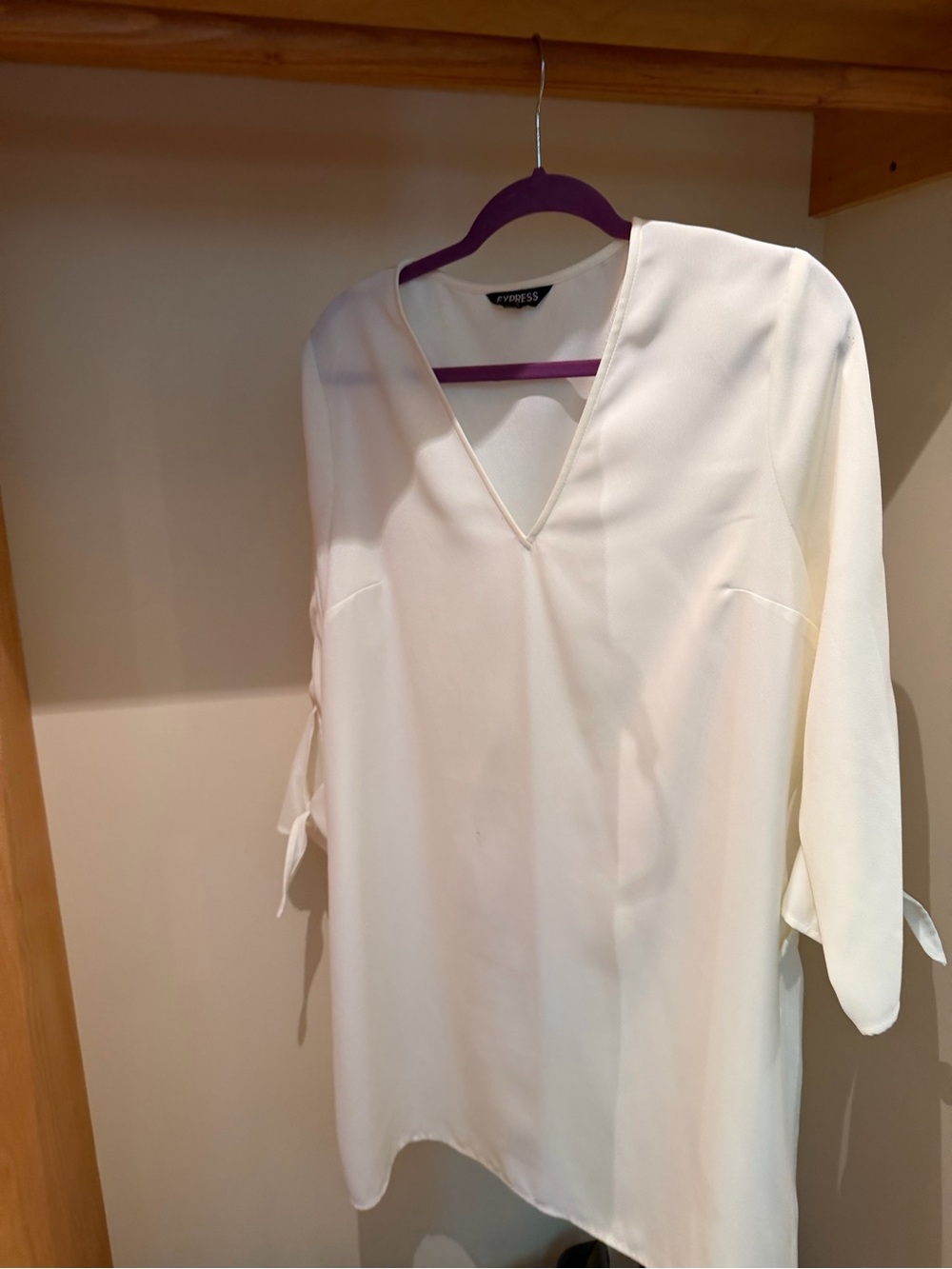 Express Cream V-Neck Tie-Sleeve Blouse